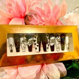 Nail Art & Co Boutique: Press On Nails Nightmare before Christmas